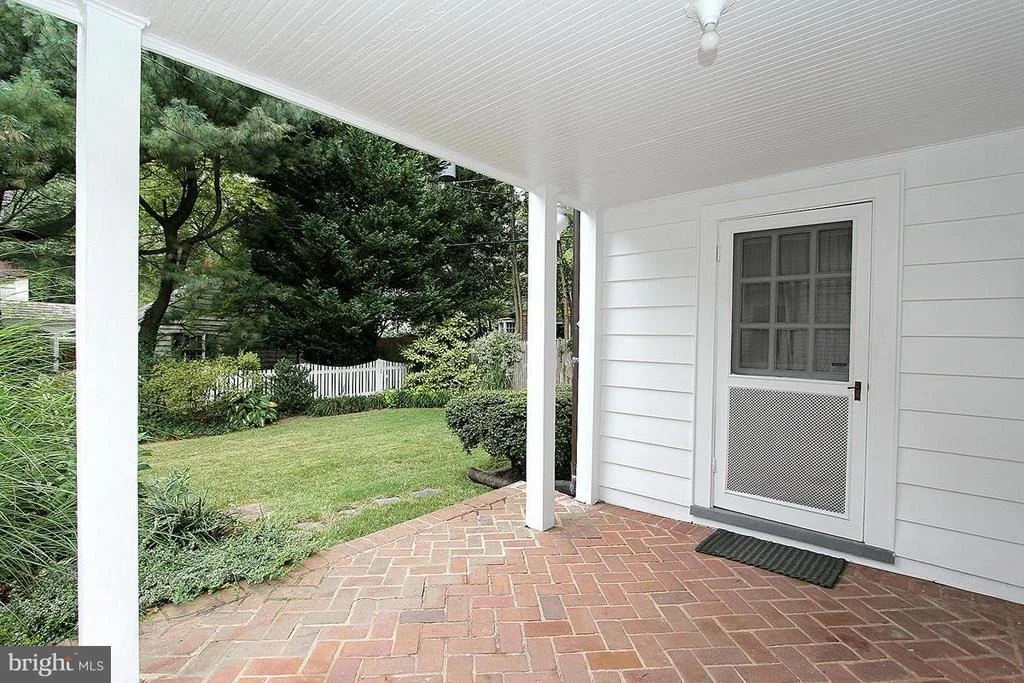 Photo of 5902 KIRKSIDE DRIVE
