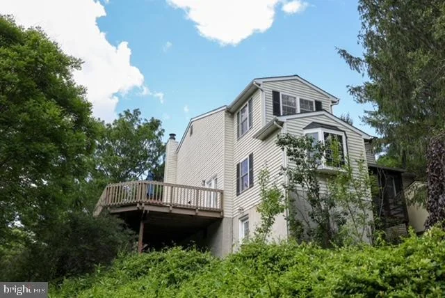 Photo of 1740 FAIRMOUNT ROAD