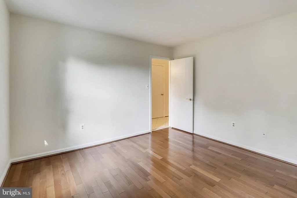 Photo of 14825 NOTLEY ROAD