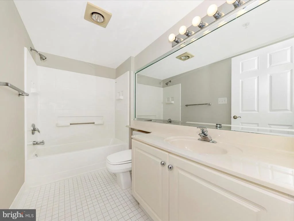 Photo of Unit 402 at 14809 PENNFIELD CIRCLE