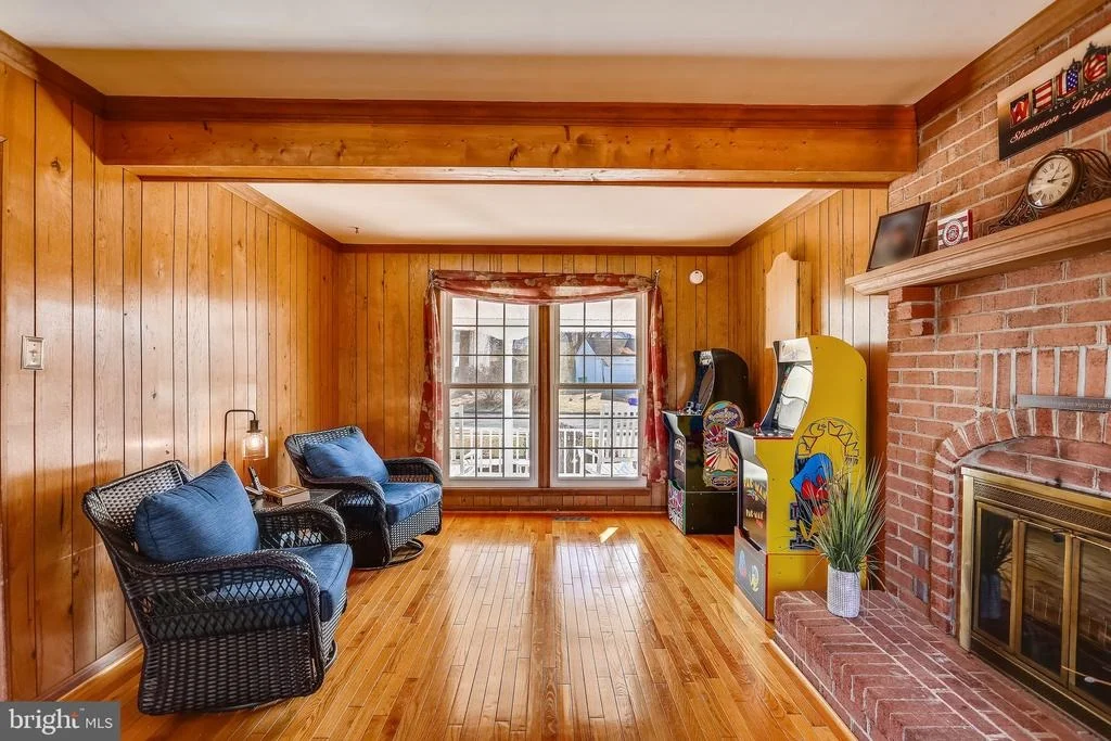 Photo of 915 POINTER RIDGE DRIVE
