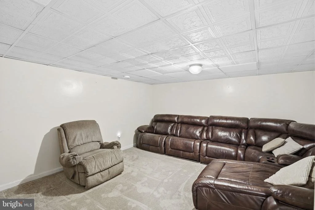 Photo of 736 LUCKY AVENUE