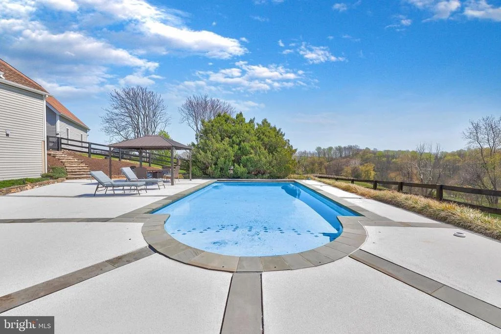 Photo of 9393 BRIAR LANE