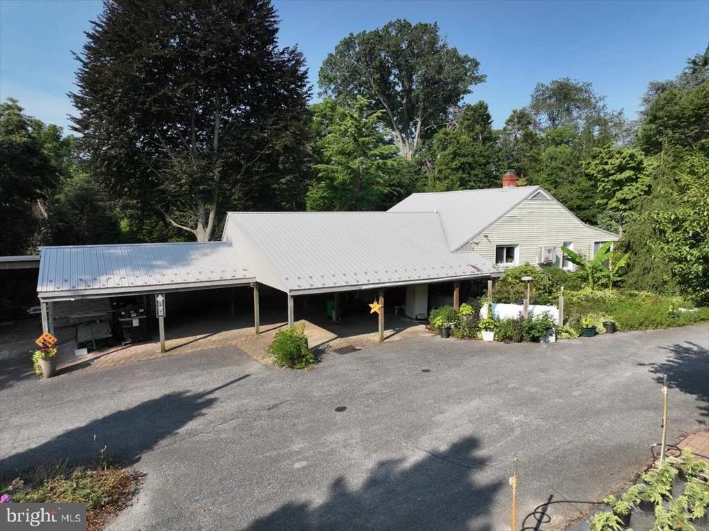 Photo of 1301 OLD MITCHELLVILLE