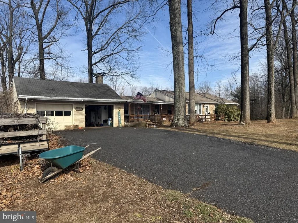 Photo of 1024 CHERRYTOWN ROAD