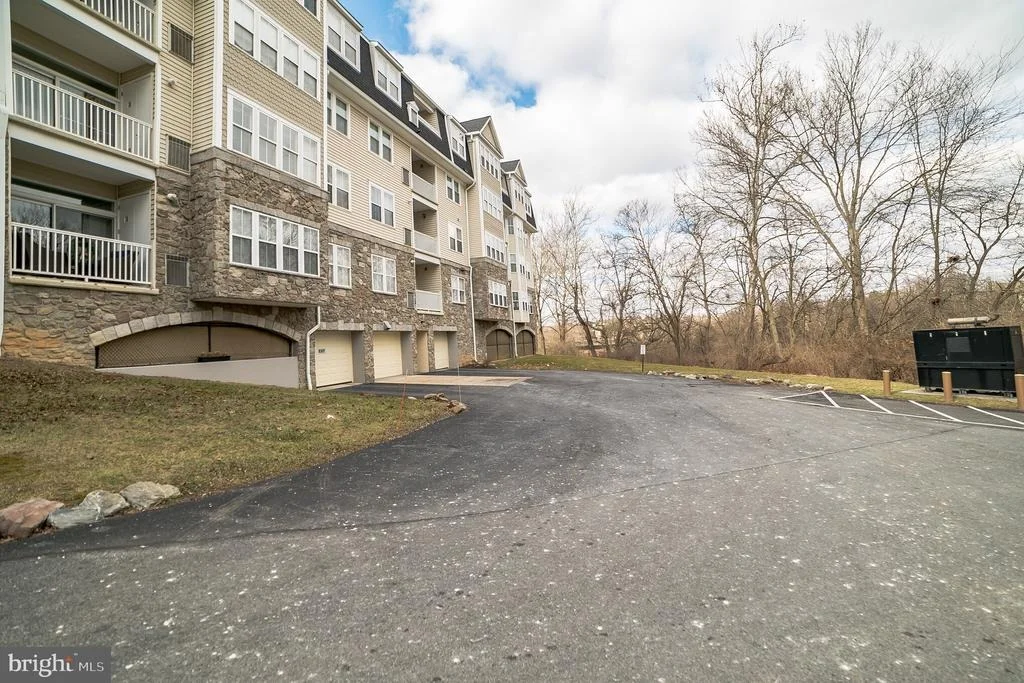 Photo of Unit 312 at 2520 WATERSIDE DRIVE