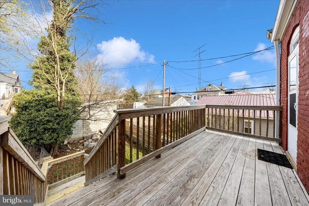 Photo of 519 SUMMIT AVENUE