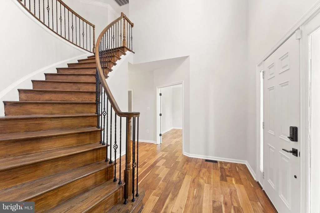 Photo of 817 KENNETH PLACE SE