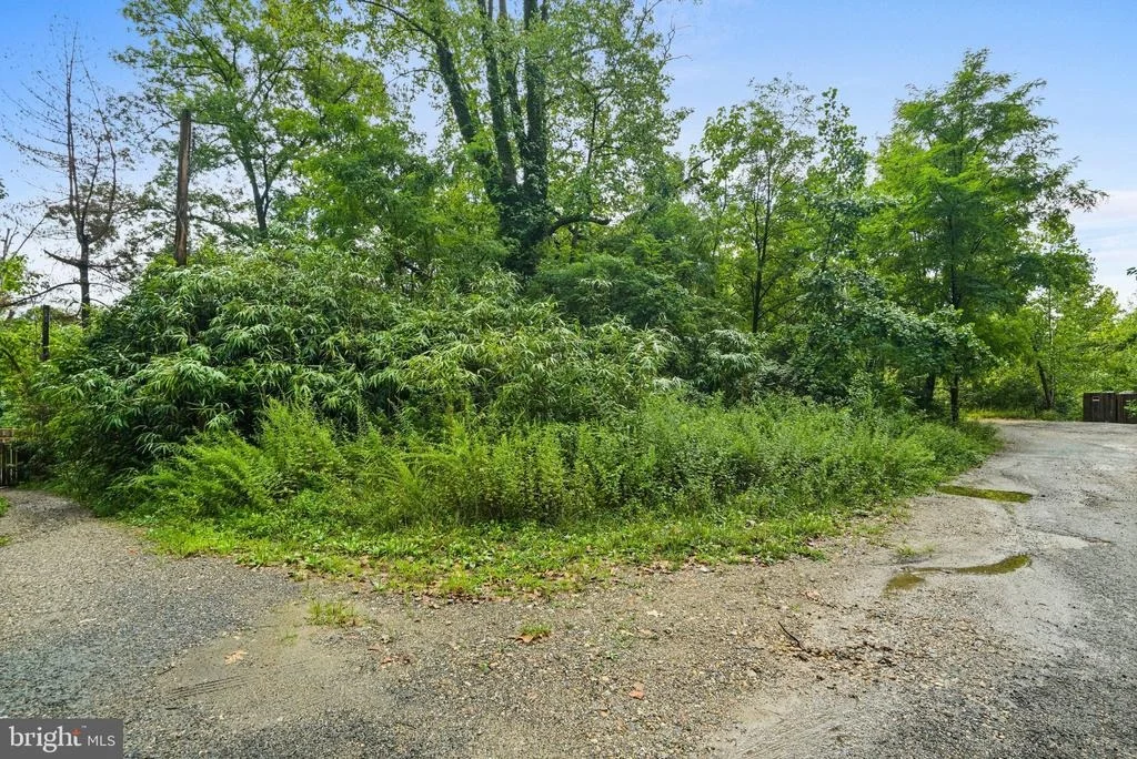 Photo of 1208 SUE LANE
