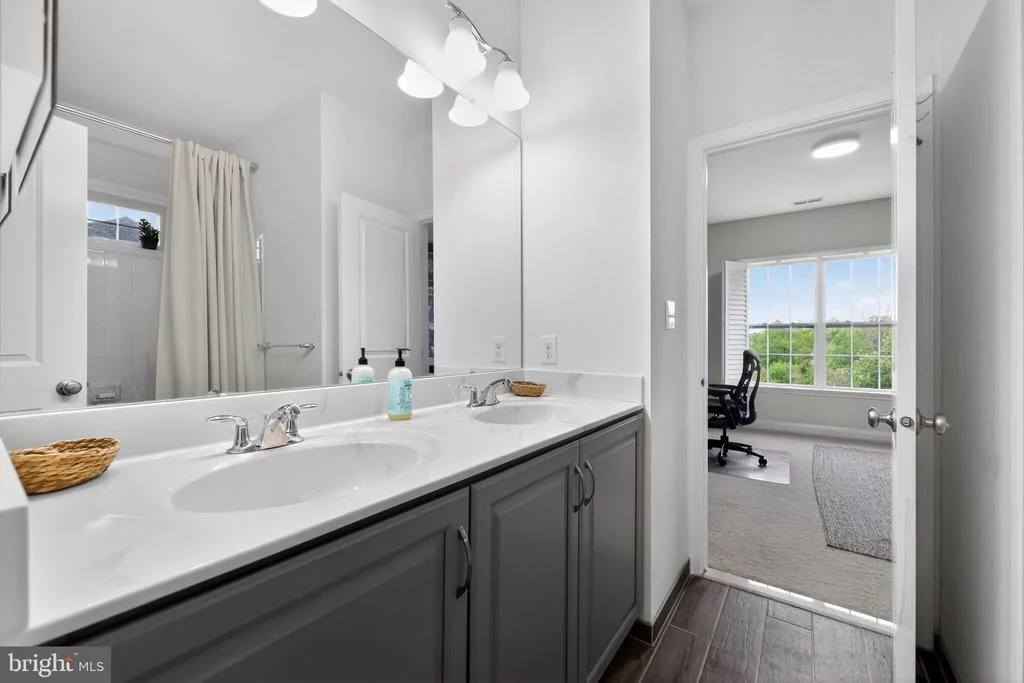 Photo of 1036 MATTHEW WAY
