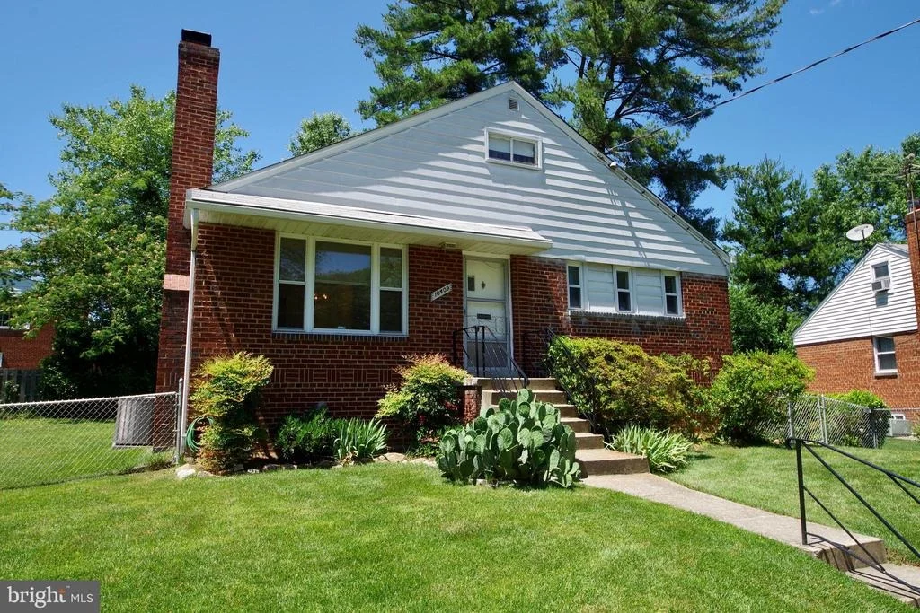 Photo of 10409 ROYALTON TERRACE