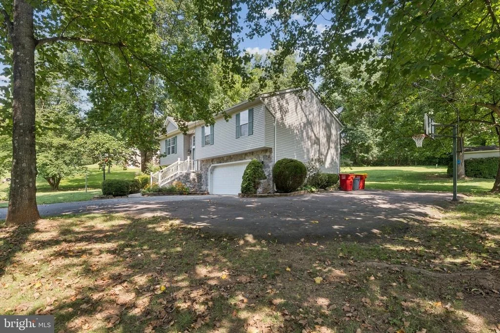 Photo of 10 CAROL TRAIL