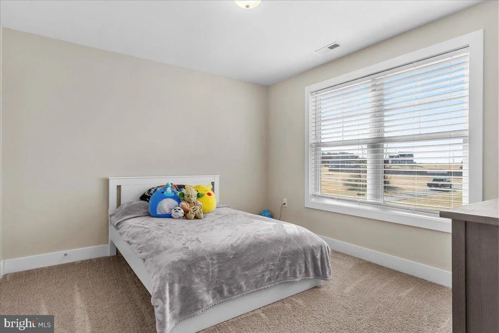 Photo of 31 HILYARD CIRCLE S