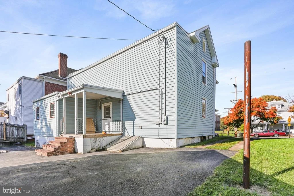 Photo of 526 SUMMIT AVENUE