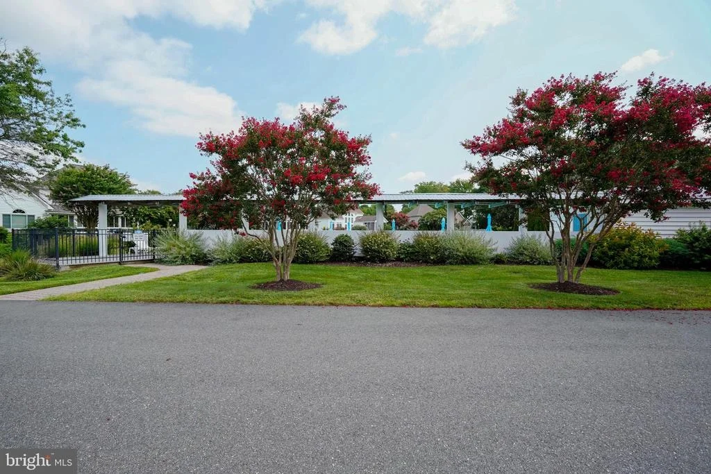 Photo of 2 CEDAR GROVE COURT