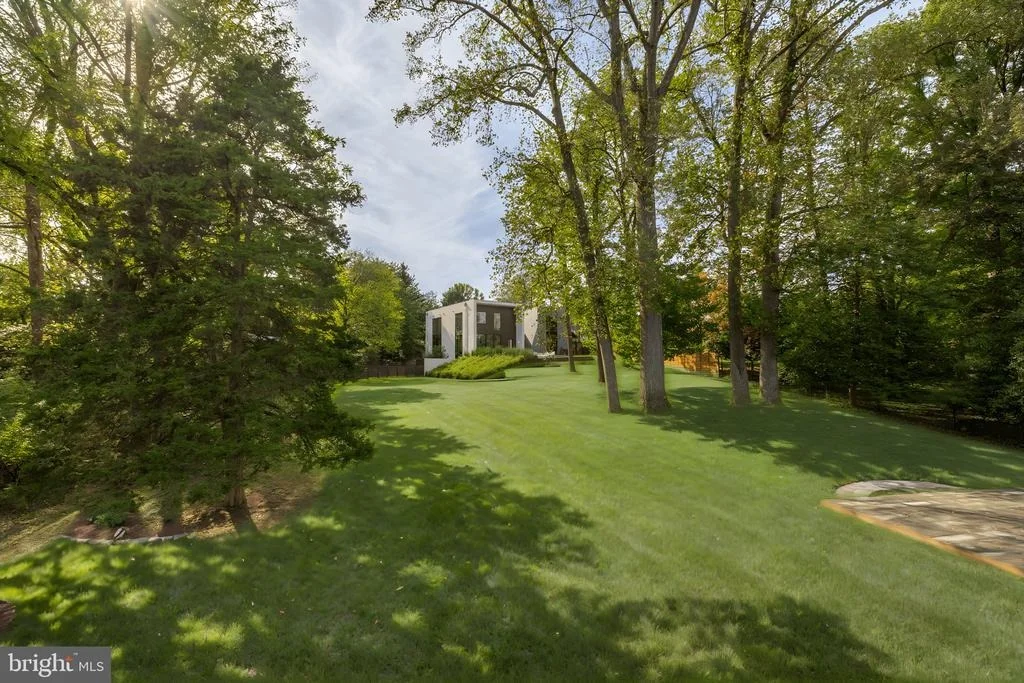 Photo of 9119 LEVELLE DRIVE