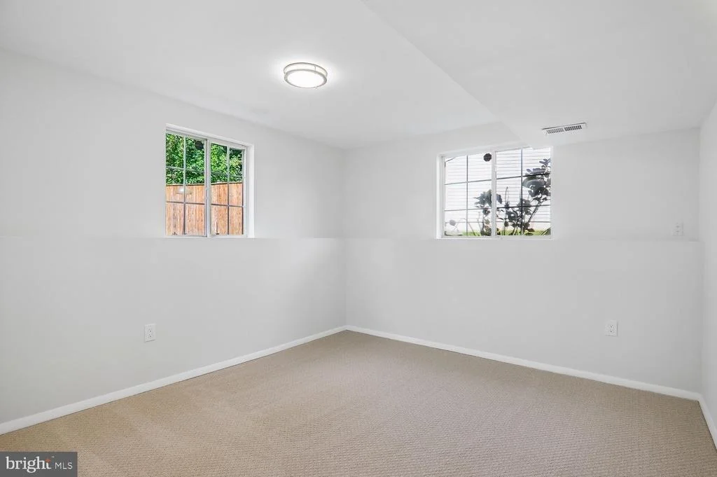 Photo of 6612 SEWARD ROAD
