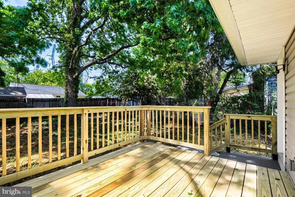 Photo of 105 ROSECREST DRIVE