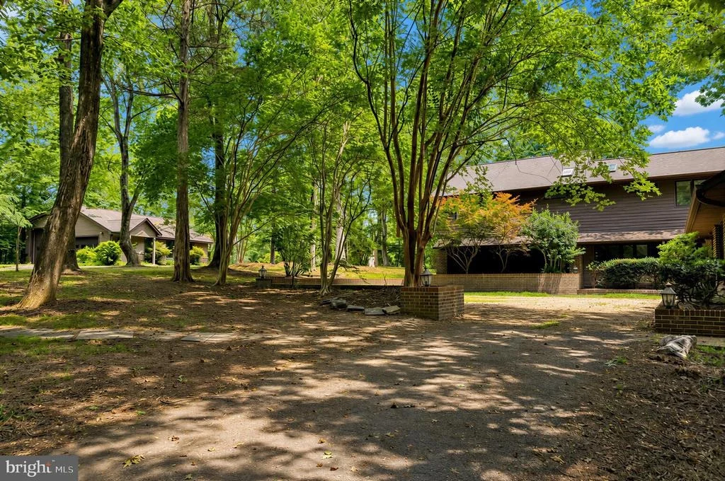 Photo of 8425 MAUSEN LANE
