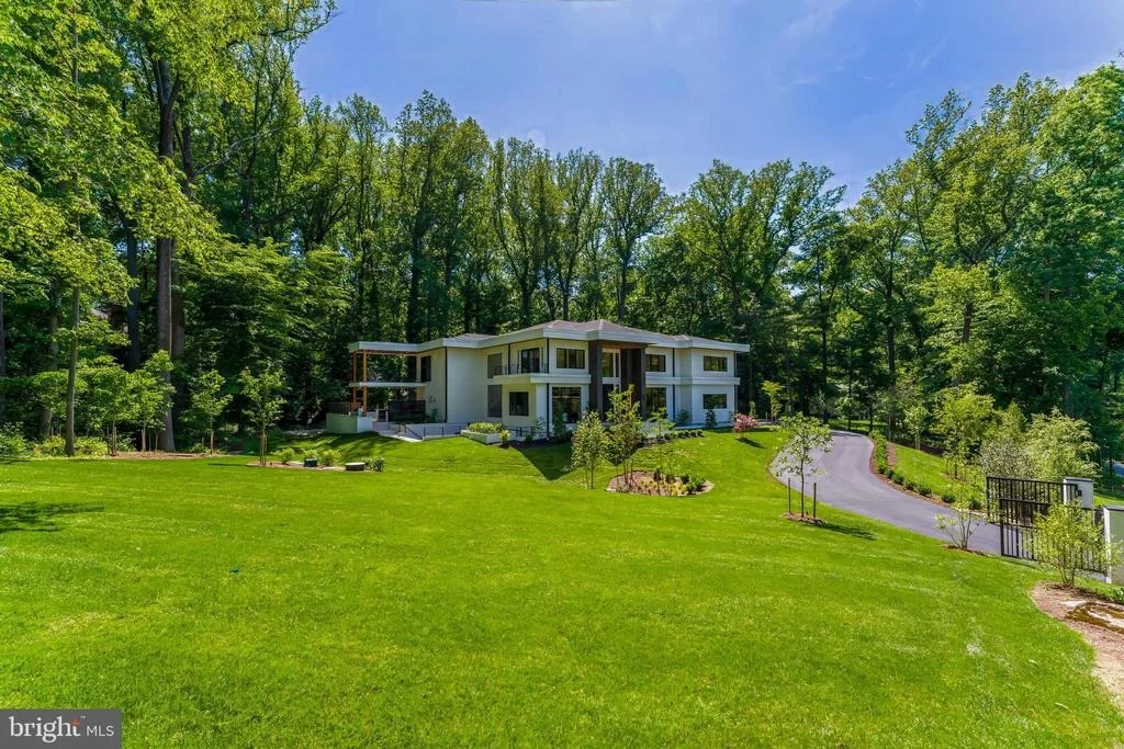 Photo of 7841 OLD DOMINION DRIVE