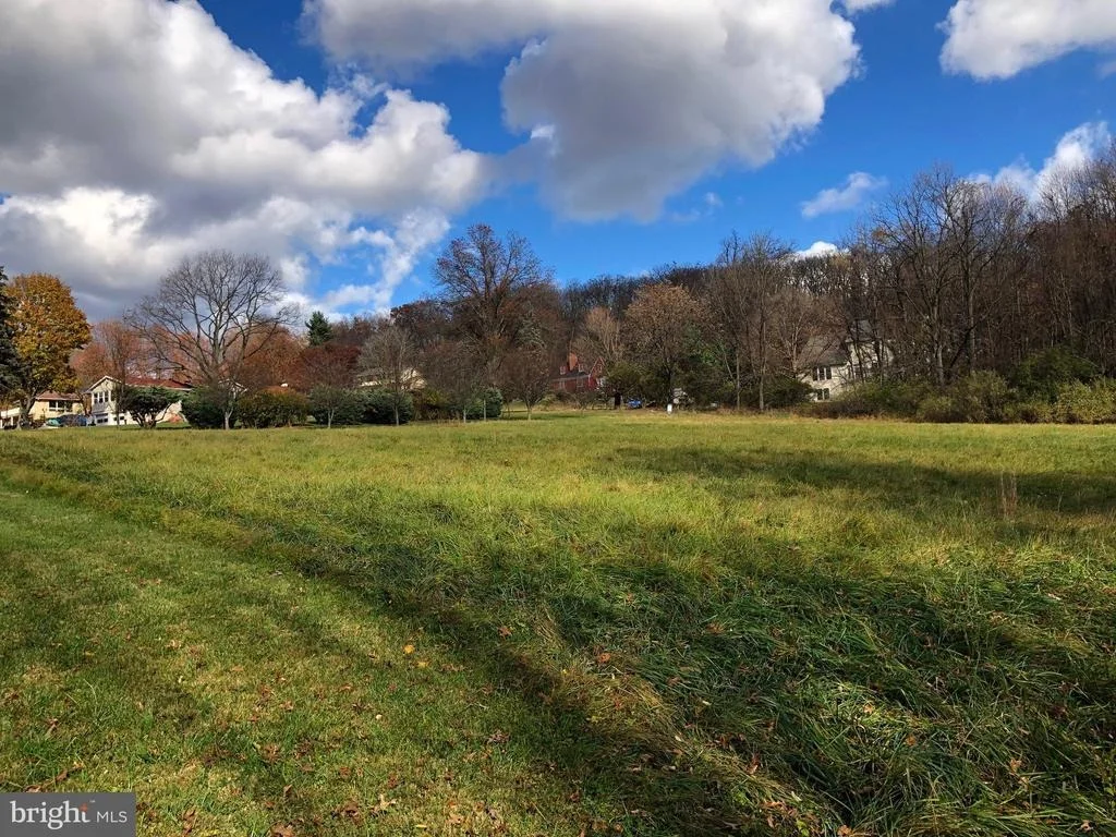 Photo of 4831 ROUND HILL ROAD