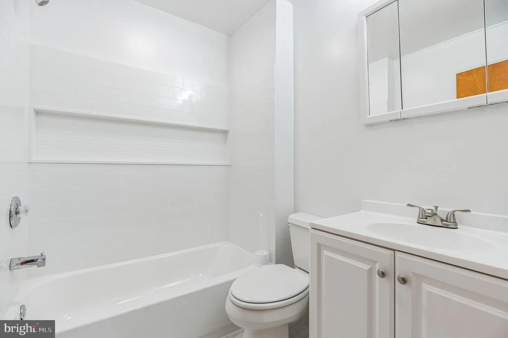 Photo of 565 TWIN COVE LANE