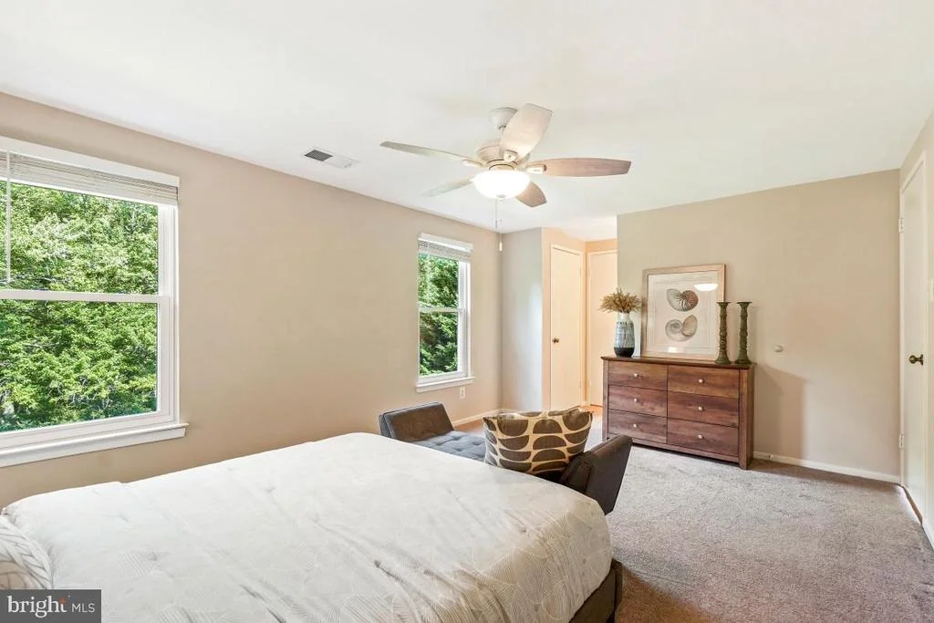 Photo of 14652 WOONSOCKETT DRIVE