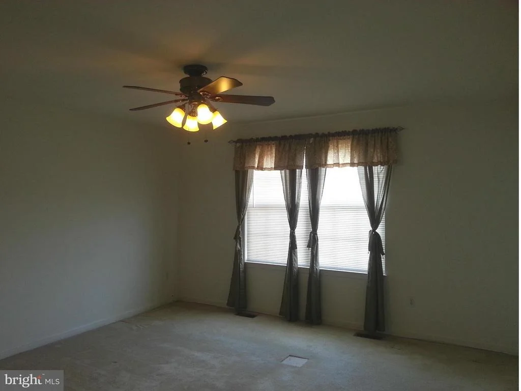 Photo of 327 ZEPPELIN AVENUE
