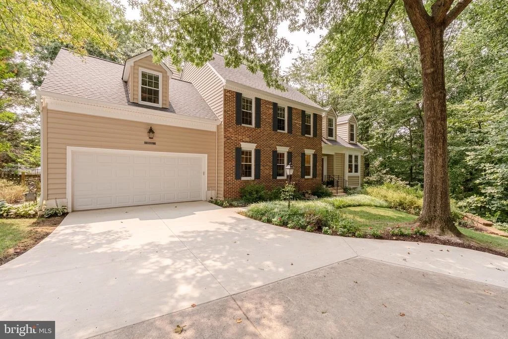 Photo of 10922 SHADOW LANE