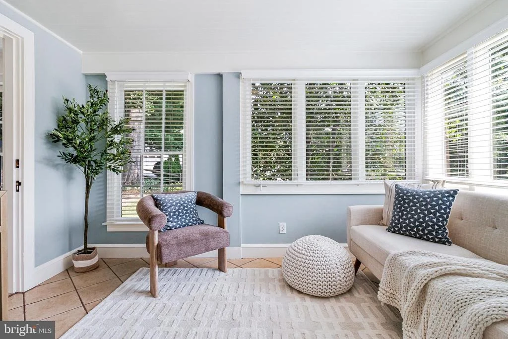Photo of 4701 RIVER ROAD