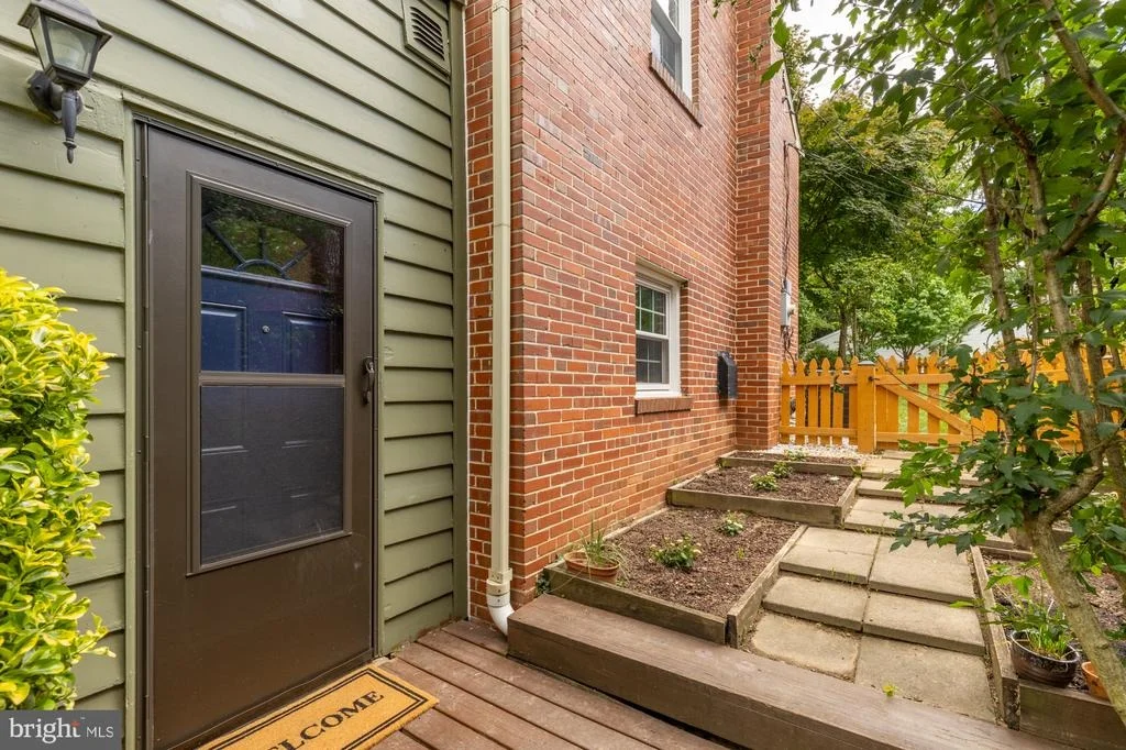 Photo of 1607 BALLARD STREET