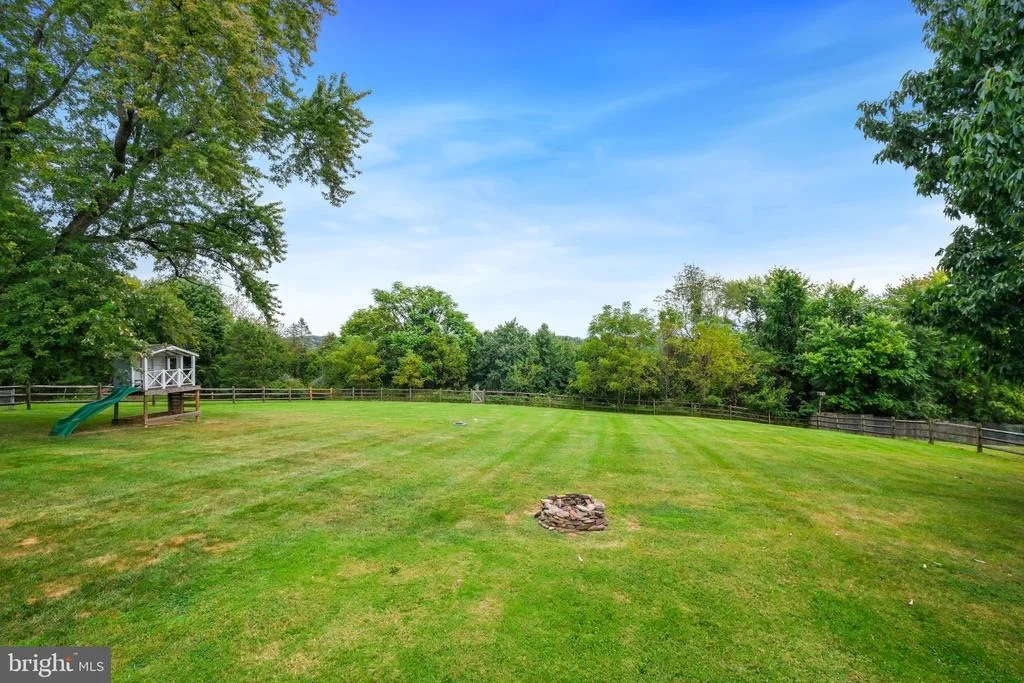 Photo of 25223 OAK DRIVE