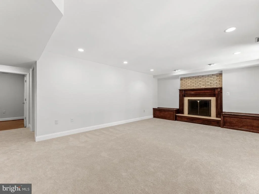 Photo of 3713 QUEEN MARY DRIVE