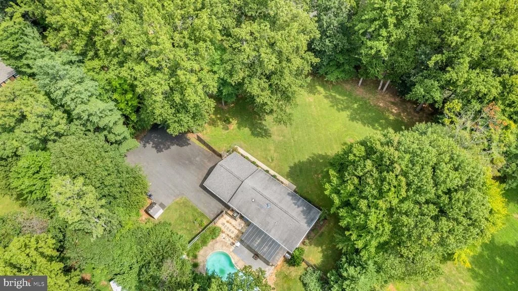 Photo of 5238 GRAYSTONE ROAD