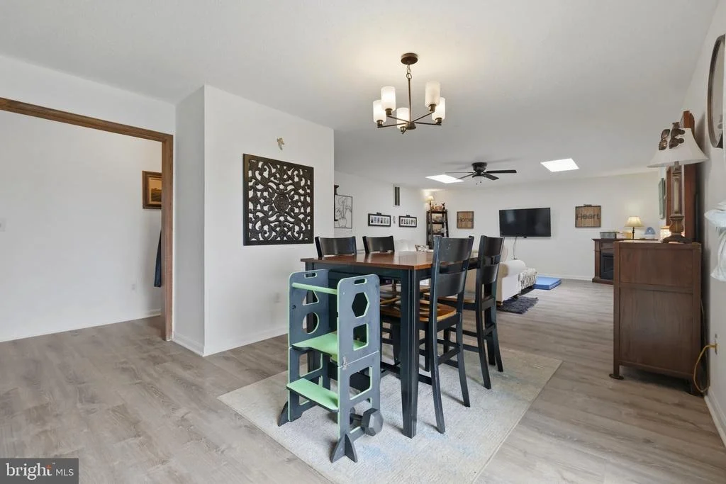Photo of 7313 COVINGTONS CORNER ROAD
