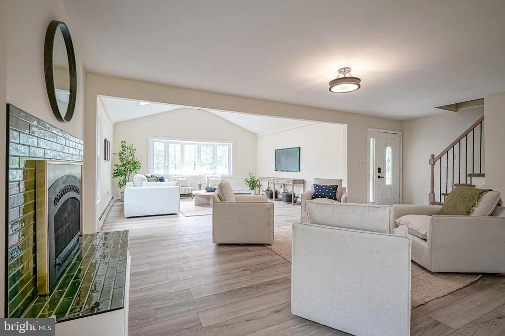 Photo of 299 HICKSTOWN ROAD