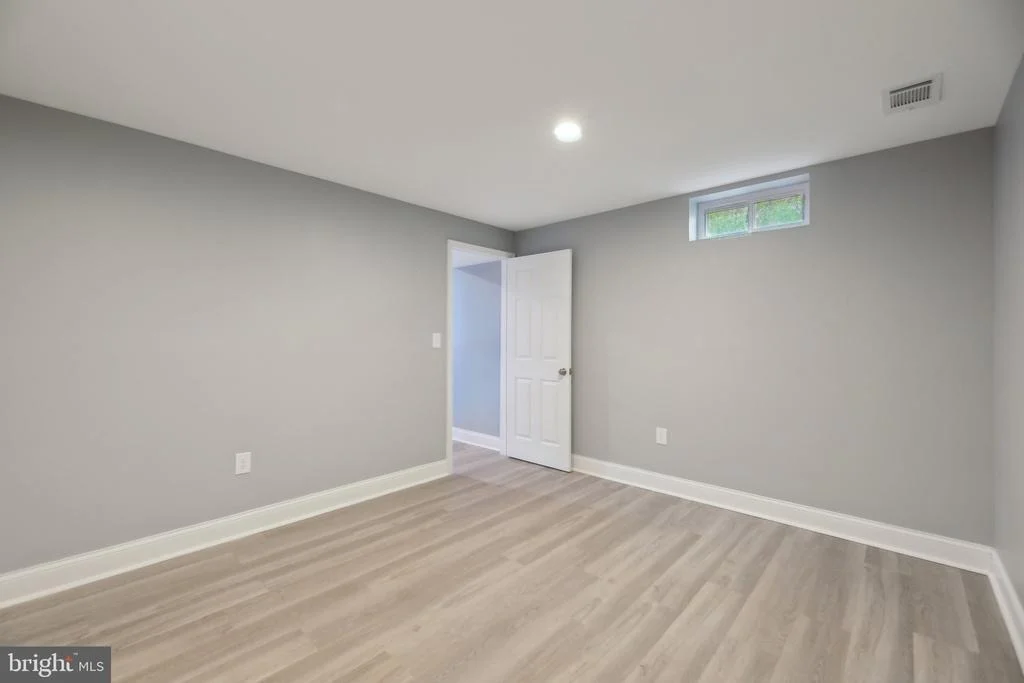 Photo of 1844 MILLSTREAM DRIVE