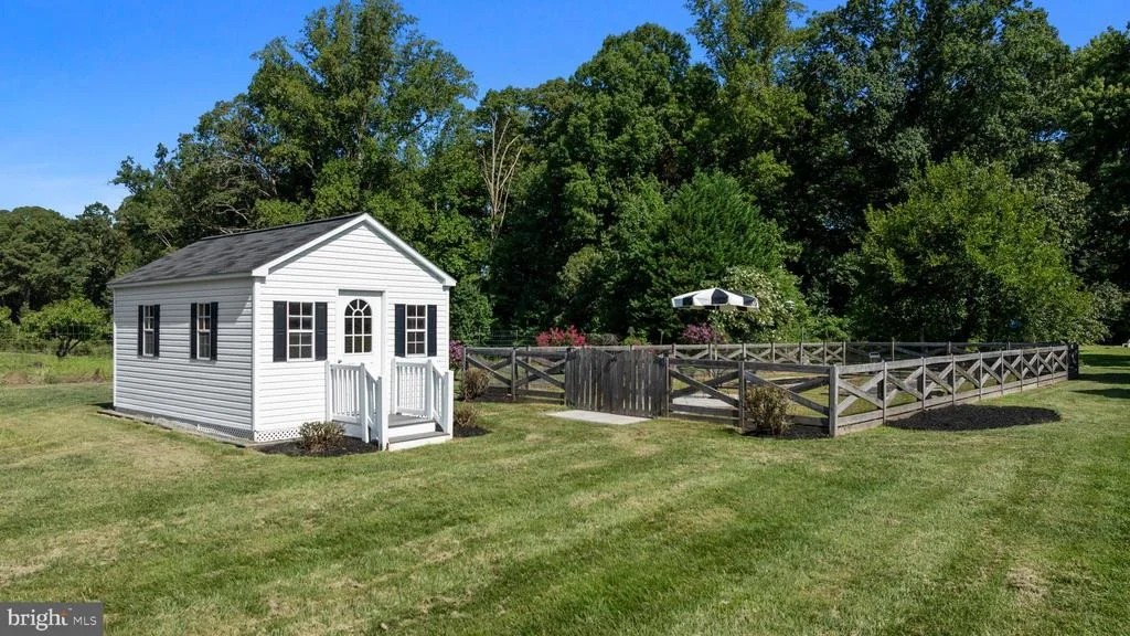 Photo of 7130 DECOY DRIVE