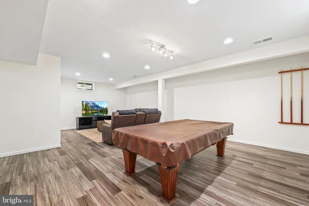 Photo of 43245 BARNSTEAD DRIVE
