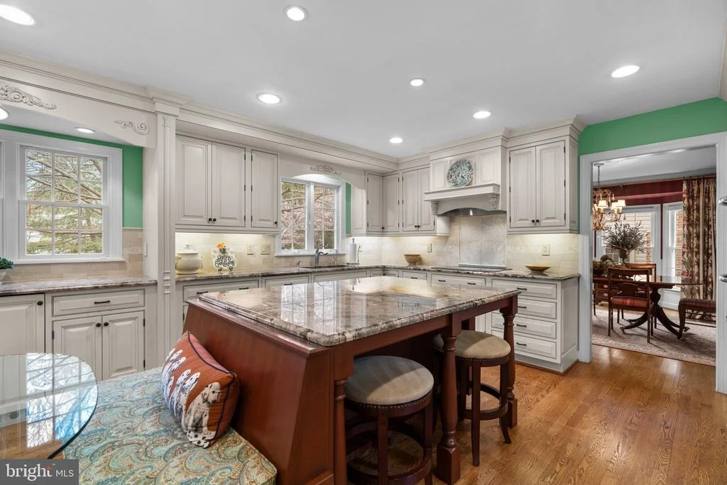 Photo of 17702 GLOBE THEATRE DRIVE