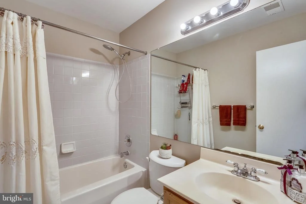 Photo of 8203 STRINGFELLOW PLACE