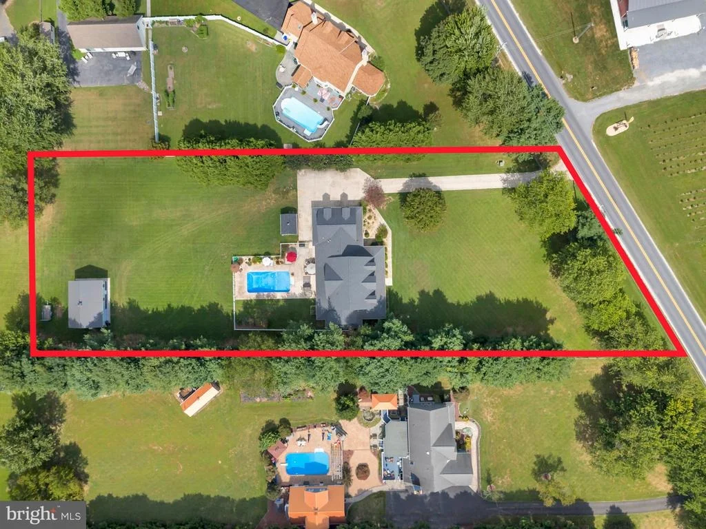Photo of 16132 HUDSON ROAD