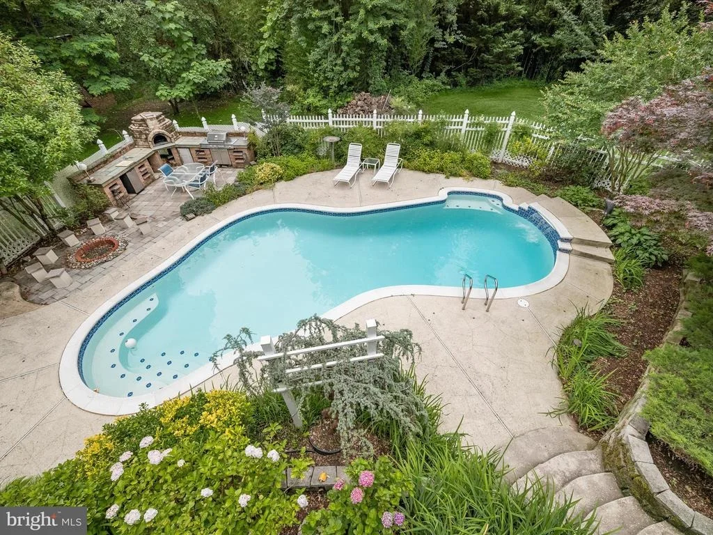 Photo of 1199 ASQUITHPINES PLACE