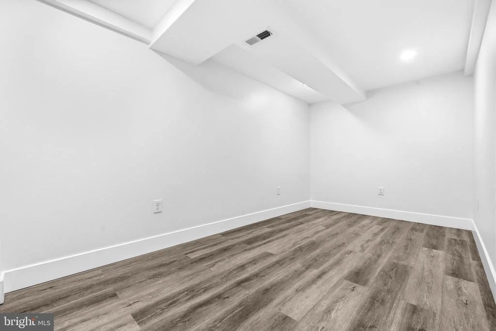 Photo of 4501 APPLE TREE DRIVE
