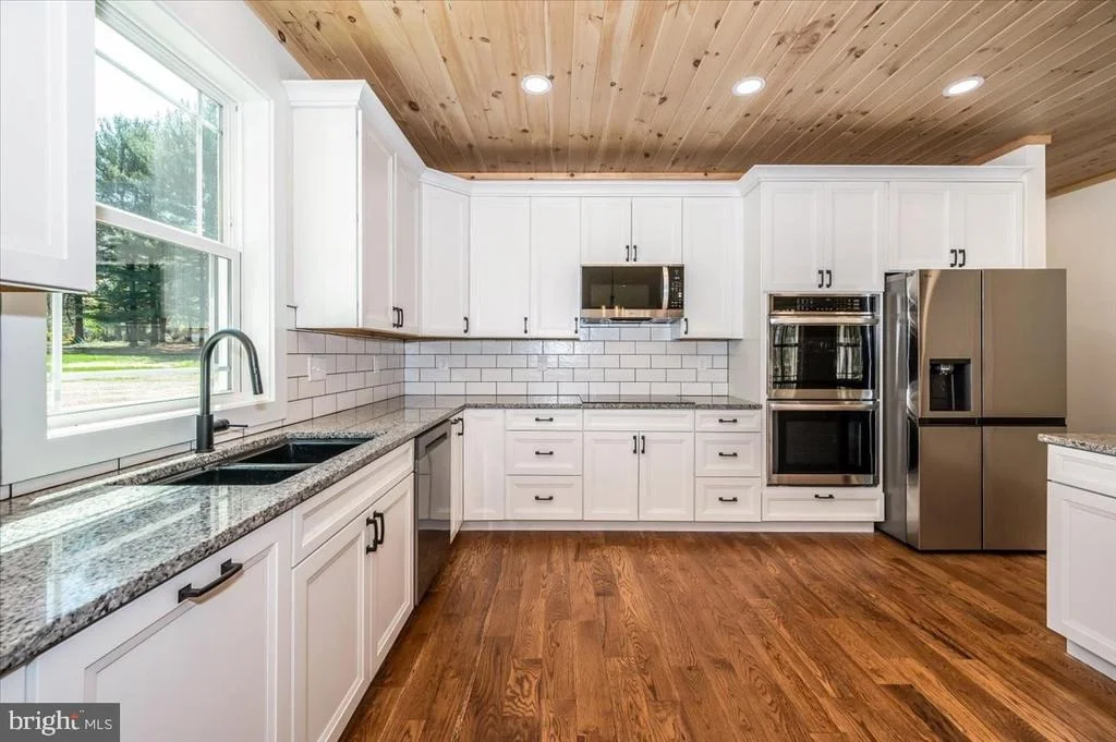 Photo of 460 SHADE TREE LANE