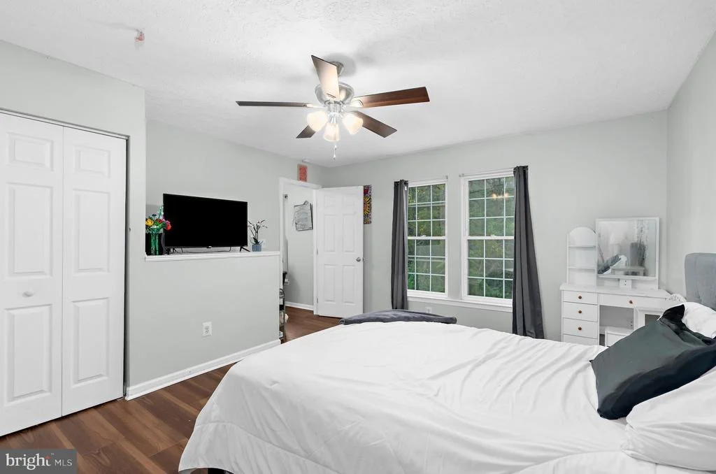 Photo of 419 JEROME AVENUE