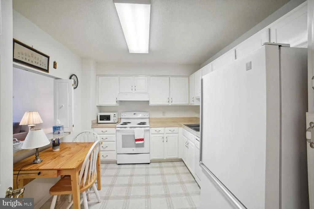 Photo of Unit 311 at 14801 PENNFIELD CIRCLE