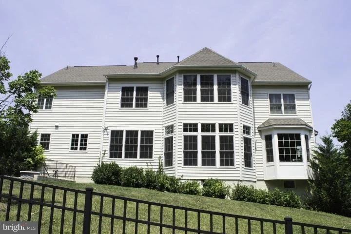 Photo of 43929 RIVERPOINT DRIVE