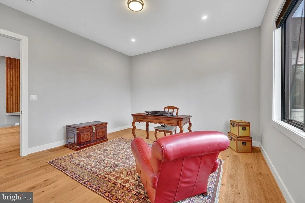 Photo of 1100 BALLS HILL ROAD