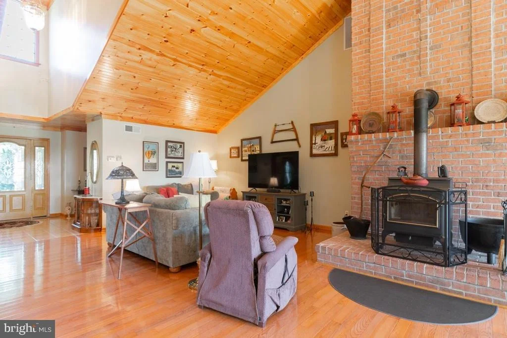Photo of 613 HANOVER PIKE